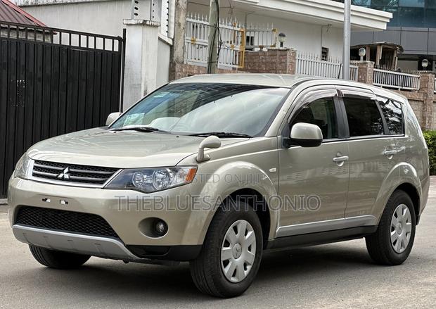 Mitsubishi Outlander 2009 Gold