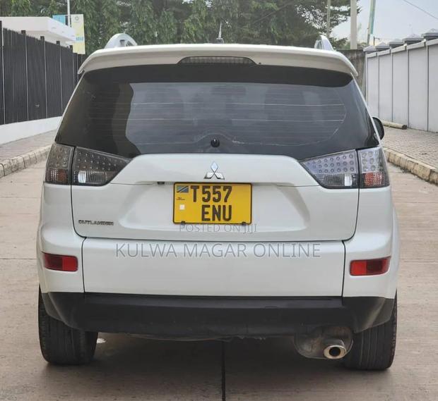 Mitsubishi Outlander 2008 White