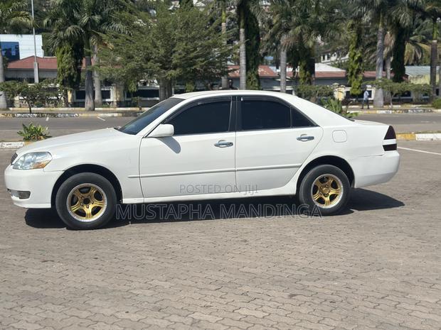 Toyota Mark II 2002 White