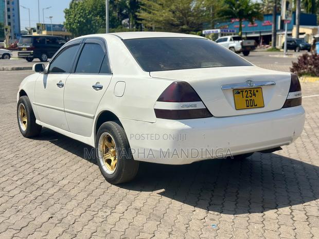 Toyota Mark II 2002 White