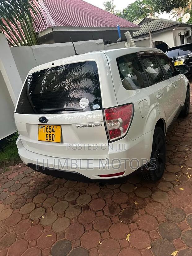 Subaru Forester 2009 White