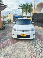 Toyota Corolla Rumion 2009 White for sale