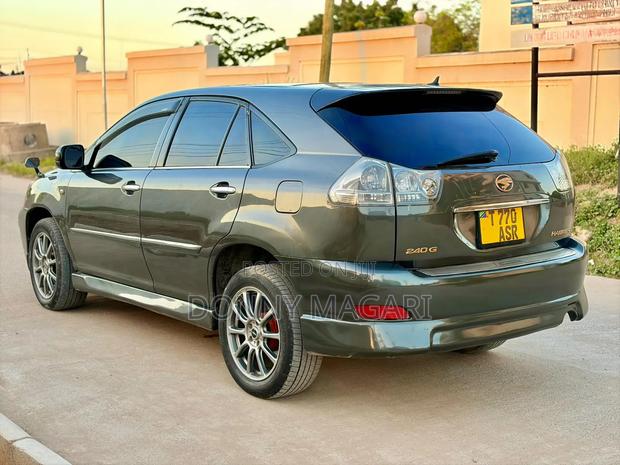 Toyota Harrier 2006 Gray