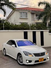 Toyota Crown 2010 White for sale