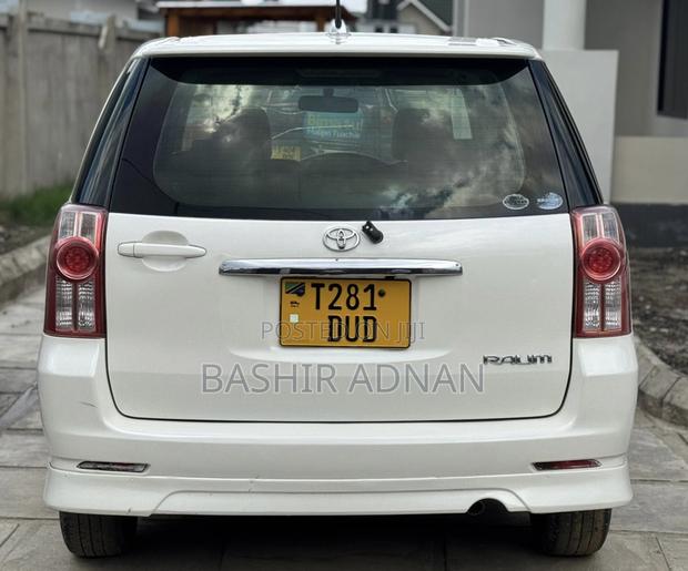 Toyota Raum 1.5 FWD 2007 White