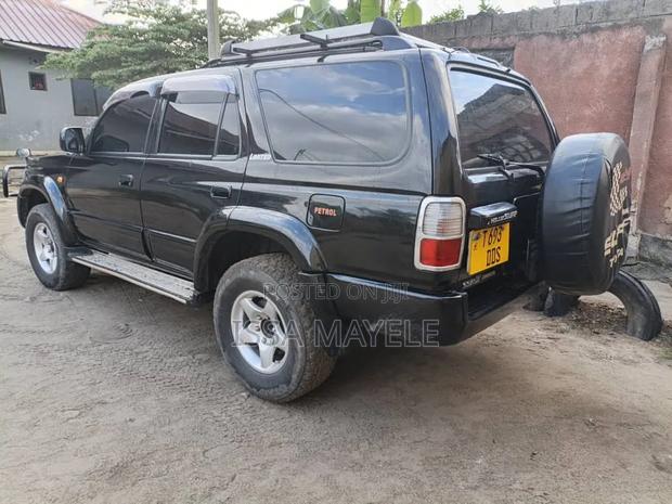 Toyota Hilux Surf 2005 Black