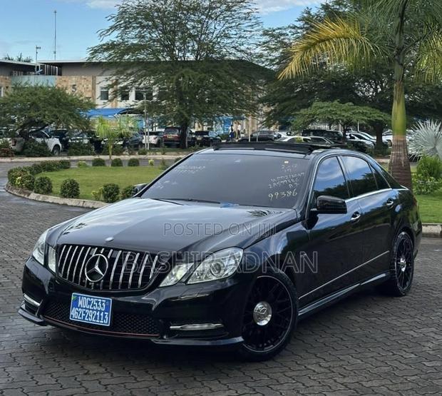 Mercedes-Benz E350 2012 Black