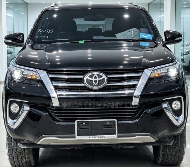 Toyota Fortuner 2017 Black