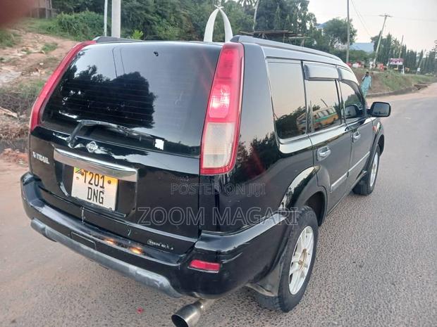 Nissan X-Trail 2005 Black