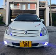 Toyota IST 2005 White for sale