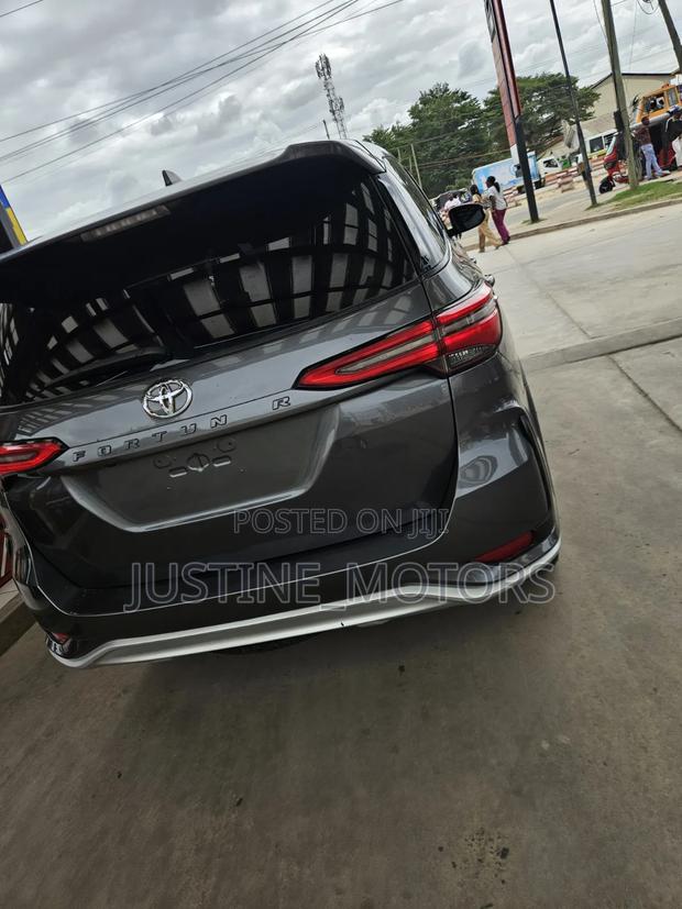 Toyota Fortuner 2018 Gray