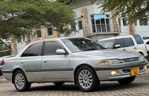 Toyota Carina 2001 Silver