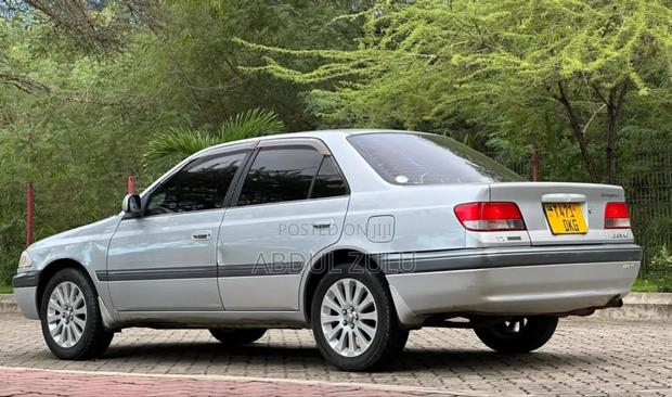 Toyota Carina 2001 Silver