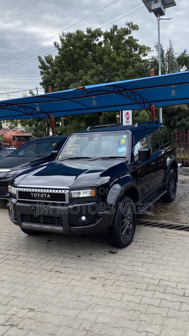 Toyota Land Cruiser Prado 2024 Black