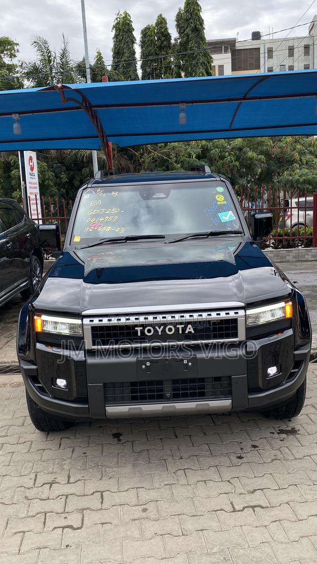 Toyota Land Cruiser Prado 2024 Black