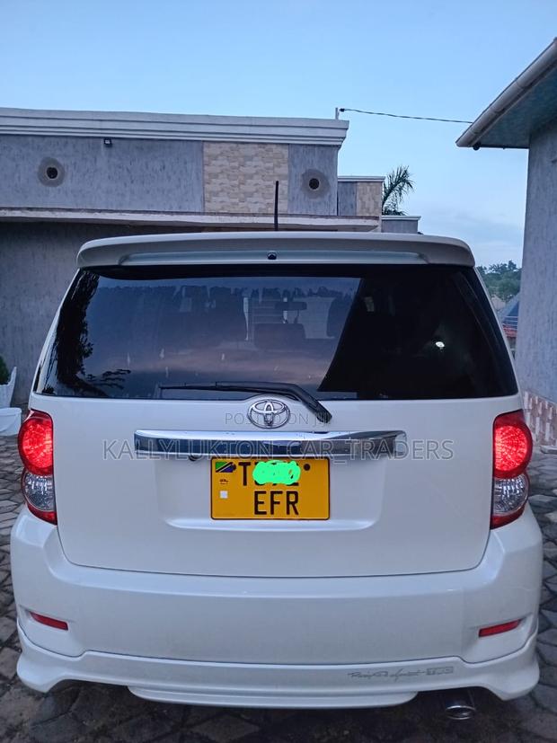 Toyota Rumion 1.5 FWD 2021 White