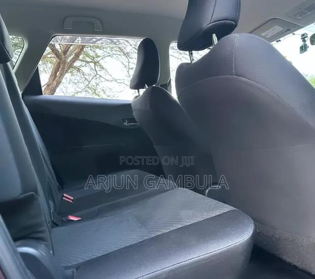 Toyota Ractis 2013 Gray