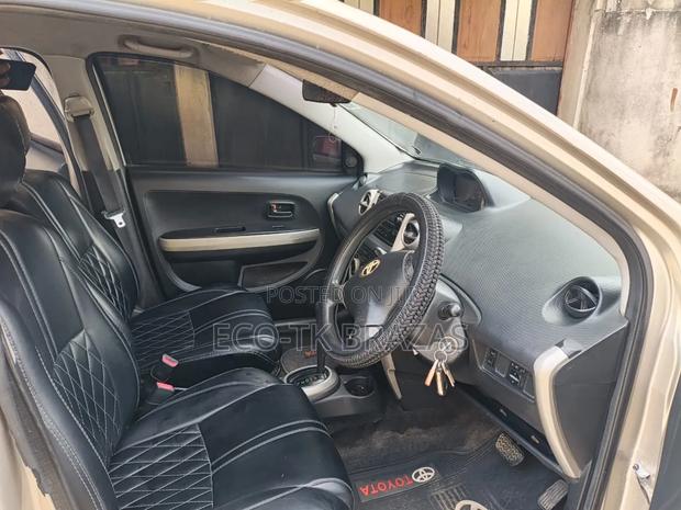 Toyota IST 2005 Beige