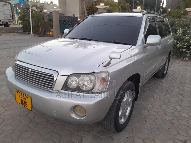 Toyota Kluger 2005 Silver