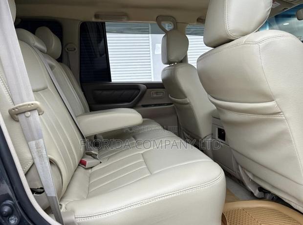 Toyota Land Cruiser 2005
