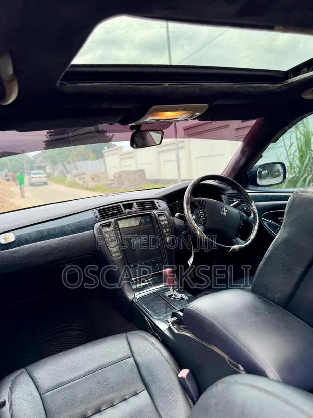 Toyota Crown 2006 Black