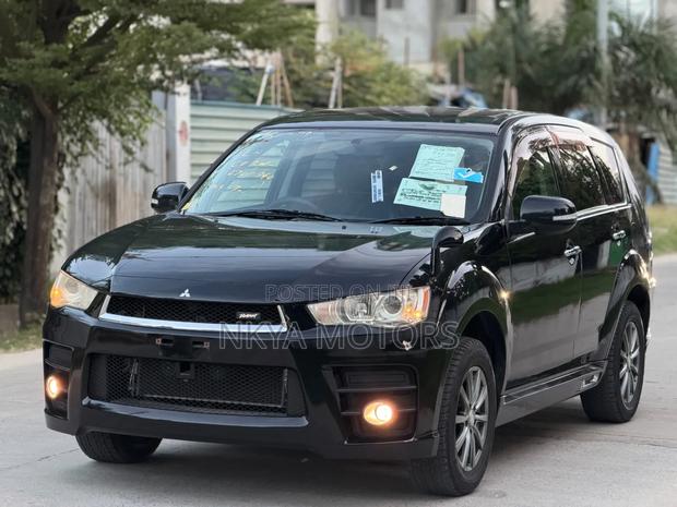 Mitsubishi Outlander 2011 Black