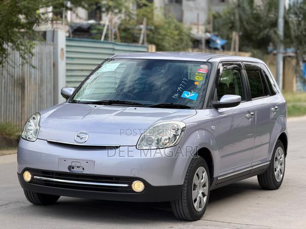 Mazda Verisa 2011 Blue