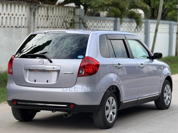 Mazda Verisa 2011 Blue