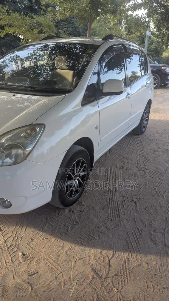 Toyota Corolla Spacio 2005 White