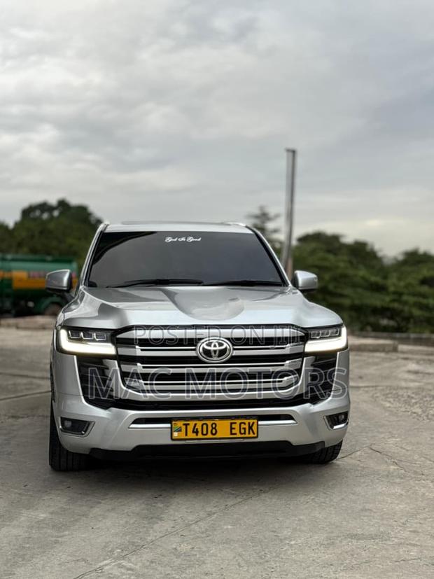 Toyota Land Cruiser 2013 Silver