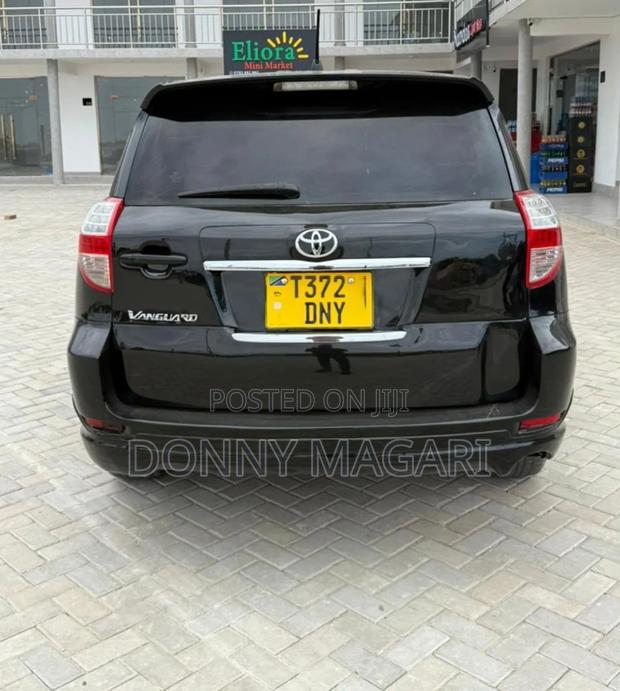 Toyota Vanguard 2010 Black
