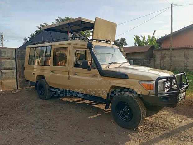 Toyota Land Cruiser 2008 Beige