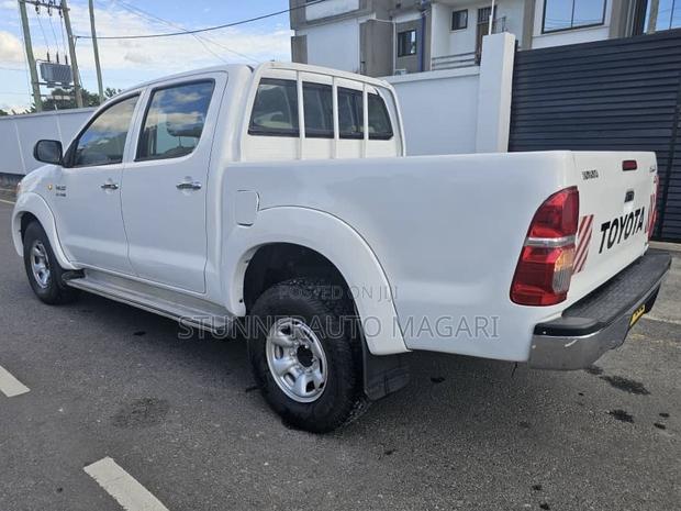 Toyota Hilux 2008 White