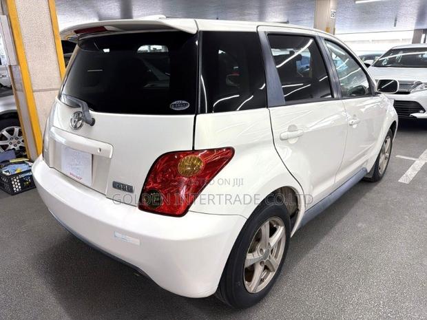 Toyota IST 2003 White