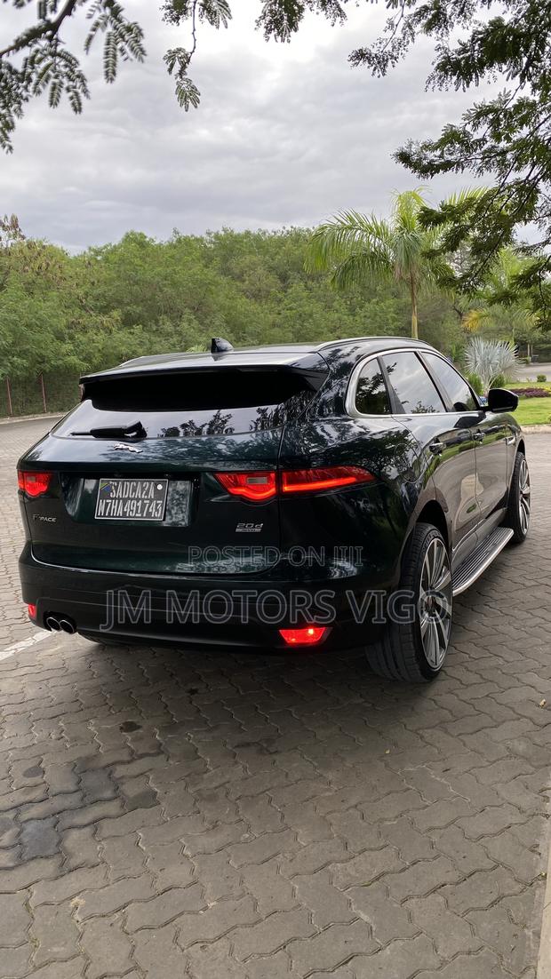 Jaguar F-Pace 2018 Green