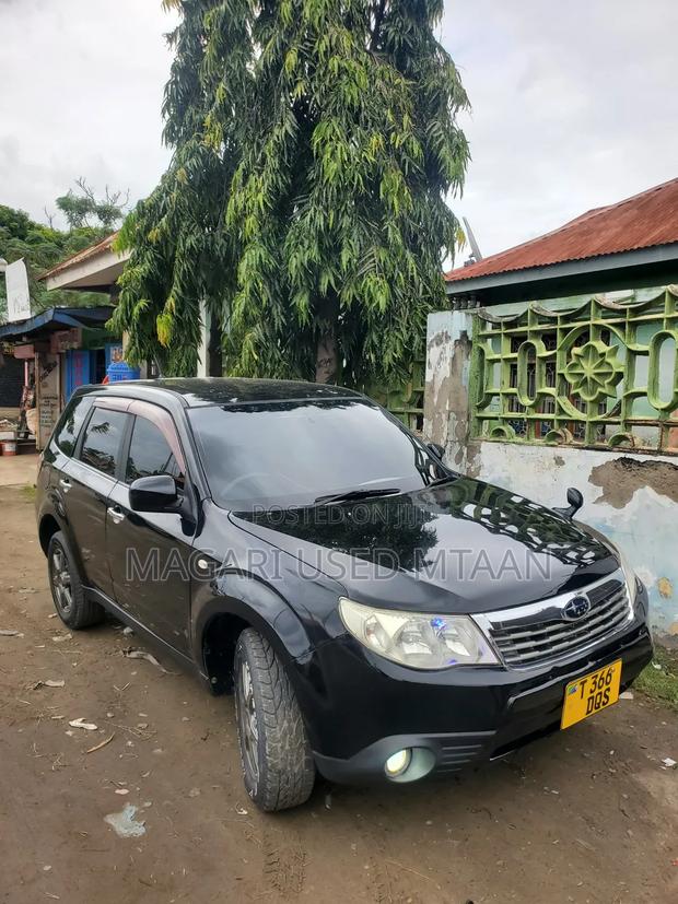 Subaru Forester 2010 Black