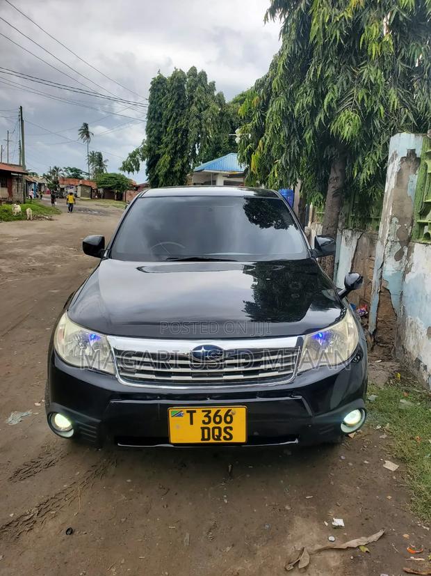 Subaru Forester 2010 Black