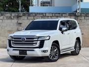 Toyota Land Cruiser LC300 2024 White for sale