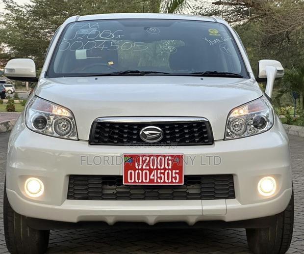 Toyota Rush 2010 White