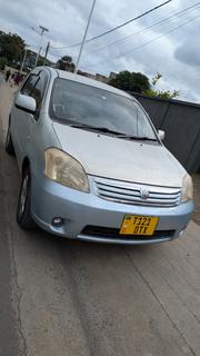 Toyota Raum 2004 Blue for sale