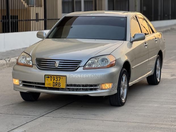 Toyota Mark II 2004 Silver