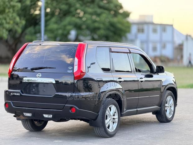 Nissan X-Trail 2010 Black