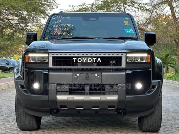 Toyota Land Cruiser Prado 2024 Black