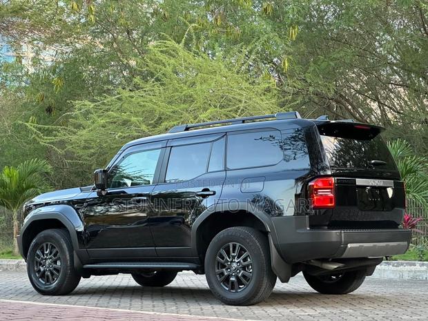 Toyota Land Cruiser Prado 2024 Black