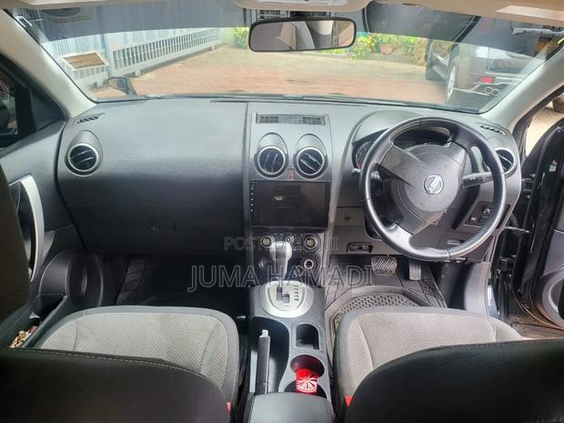 Nissan Dualis 2011 Black