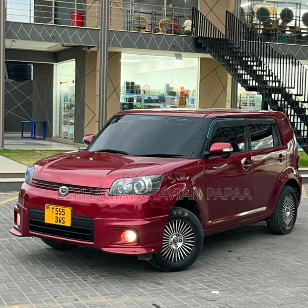 Toyota Corolla Rumion 2009 Red