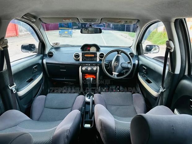 Toyota IST 2004 Gold