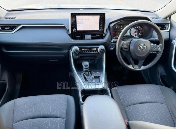 Toyota RAV4 2024 White