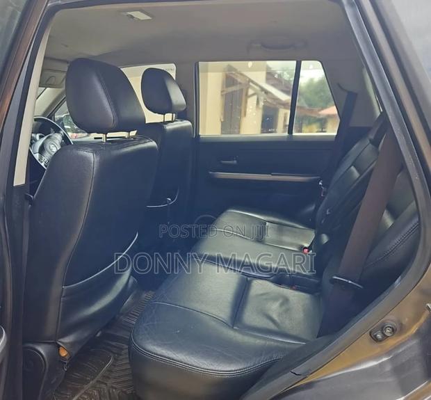 Suzuki Escudo 2008 Gray