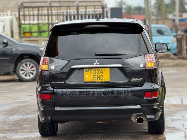 Mitsubishi Outlander 2011 Black